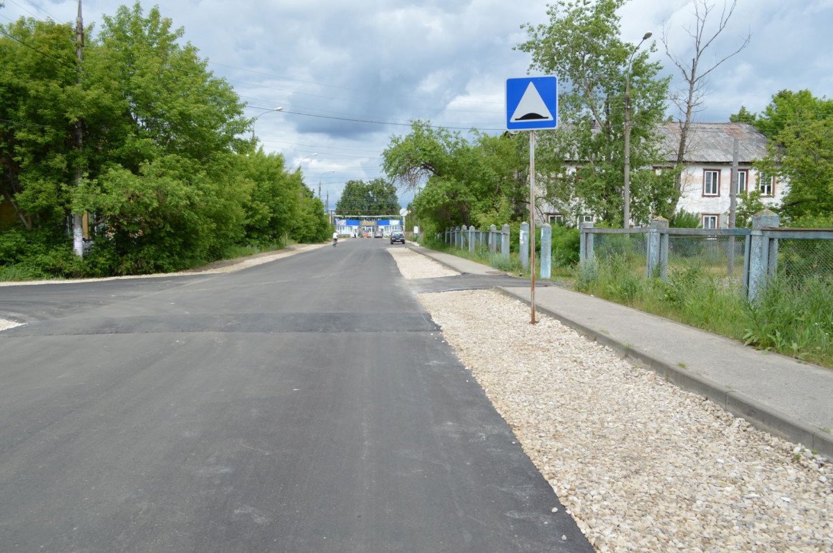 Подрядчик завершил благоустройство дороги в поселке Березовая Пойма |  Информационное агентство «Время Н»