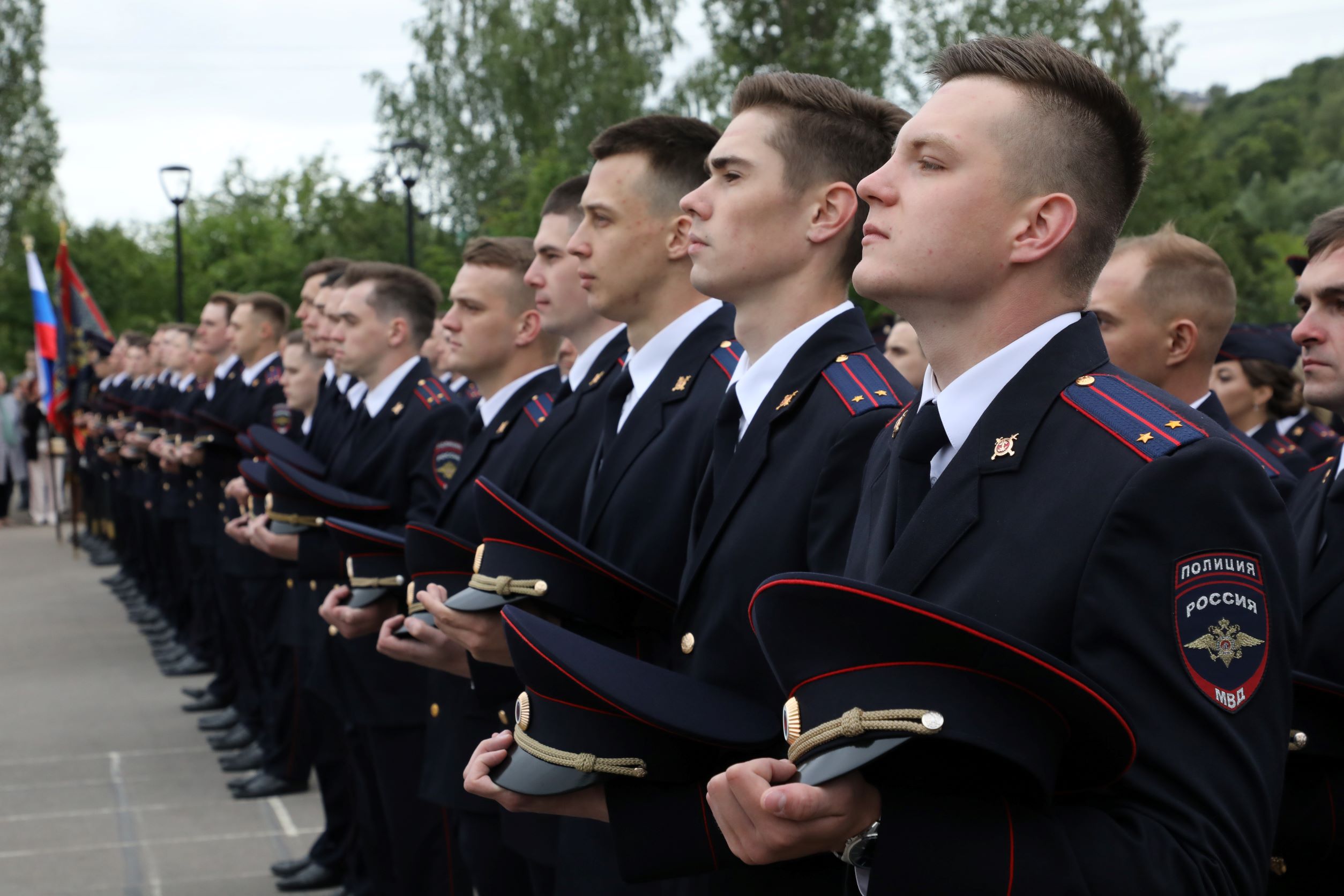 Мужское выпуски 2023. Эмблема Нижегородской Академии МВД России. Выпуск Нижегородской Академии МВД 2022.