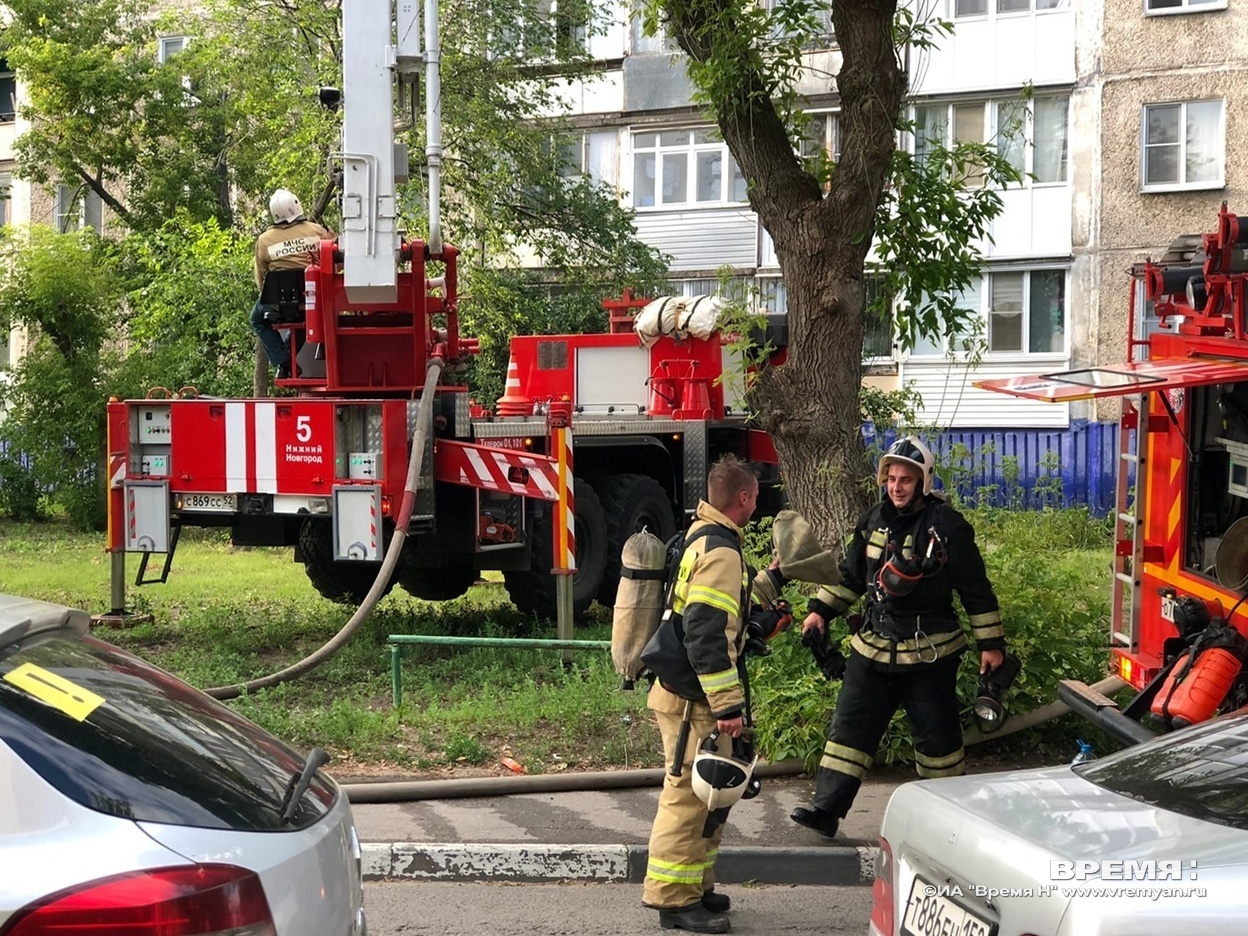 Появились фото и видео с пожара в доме на улице Баха в Нижнем Новгороде |  Информационное агентство «Время Н»