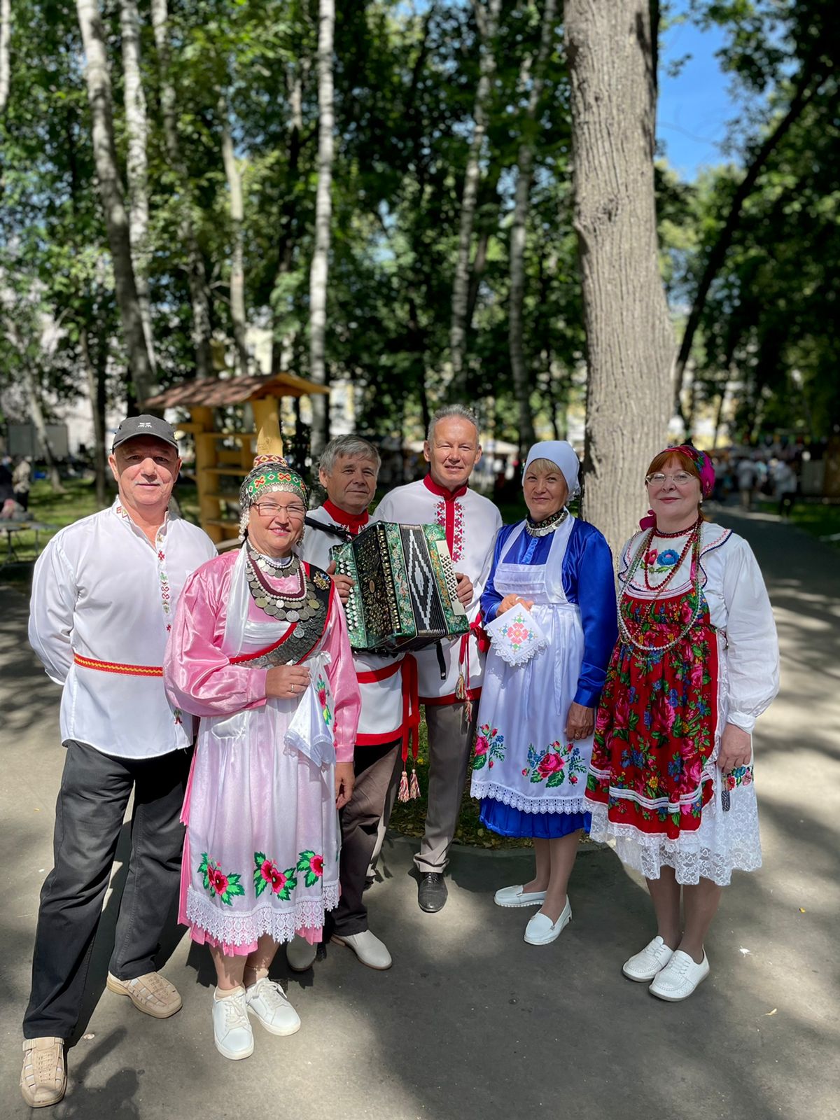 Ярмарка национальных культур открылась в нижегородском парке им. Я.М.  Свердлова | Информационное агентство «Время Н»