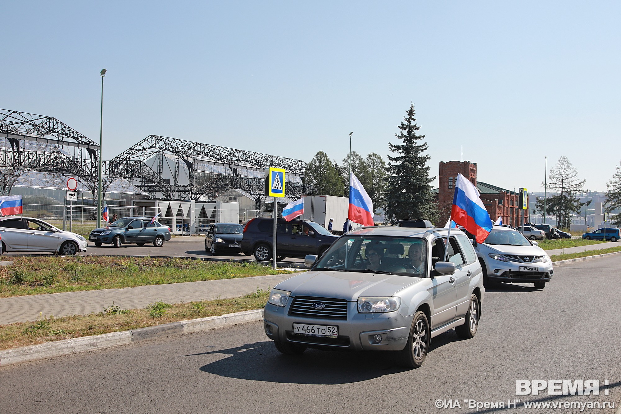 Арзамас 12 июня. Автопробег посвященный Дню российского флага.