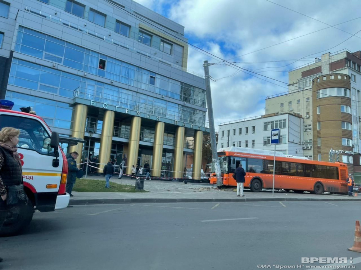 Названа причина ДТП с автобусом на площади Сенной