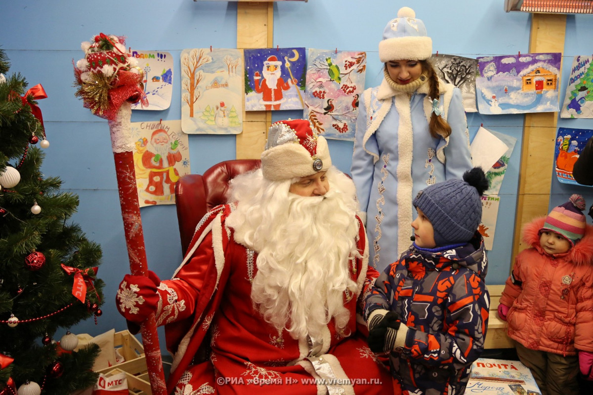 Вызов Деда Мороза и Снегурочки обойдется нижегородцам в 2 тысячи рублей
