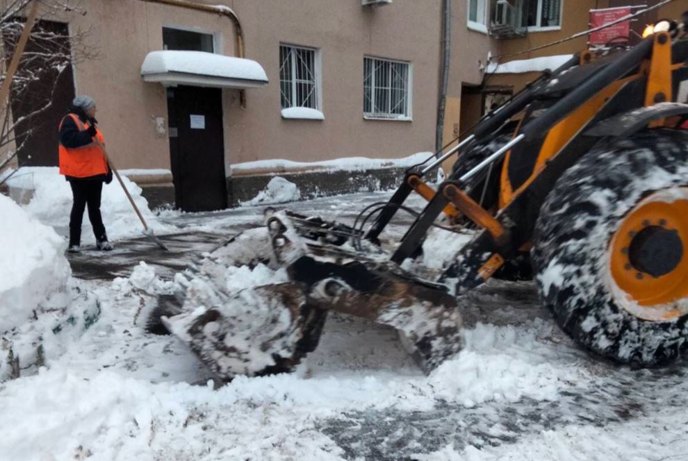 Специалисты нижегородской ГЖИ выявили почти 300 нарушений очистки придомовых территорий от снега