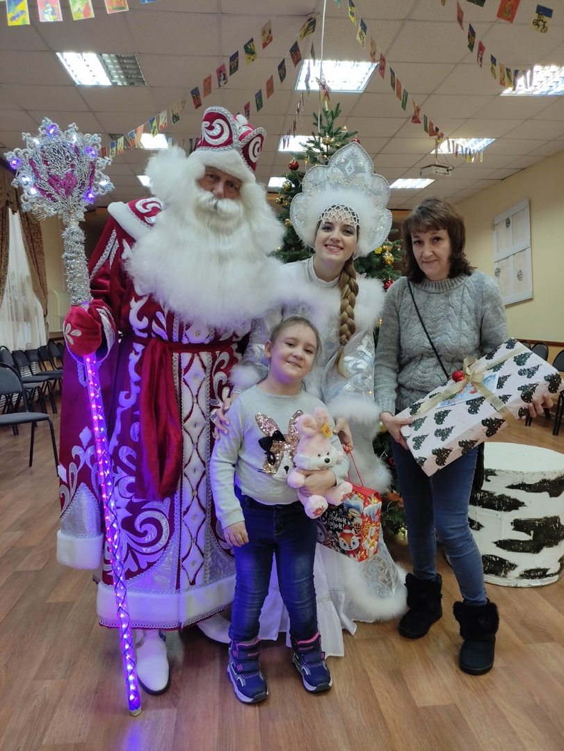 Александр Шаронов исполнил мечту 8-летней Полины Николаевой из Бора