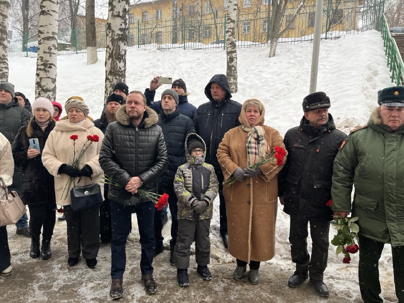 Мемориальную доску в память нижегородца Александра Прохорова открыли в школе № 154 Приокского района