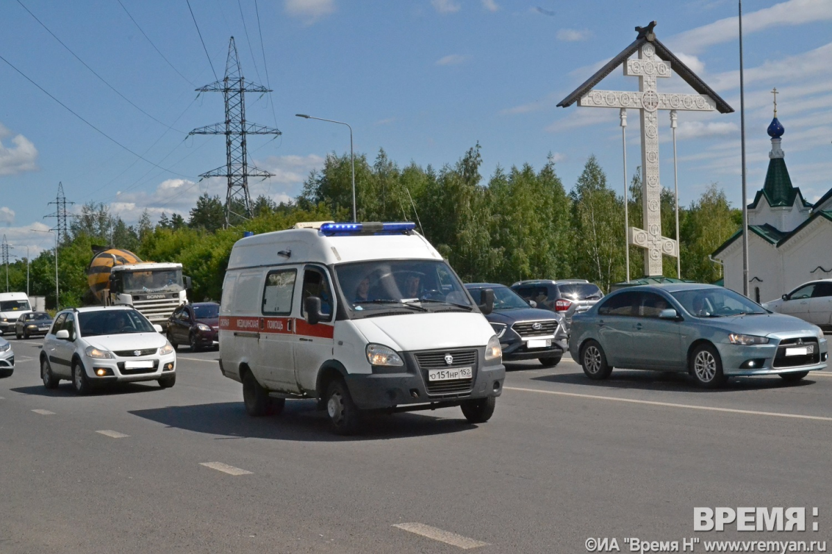 Неадекватная женщина бегала по Сормовскому шоссе в Нижнем Новгороде |  Информационное агентство «Время Н»