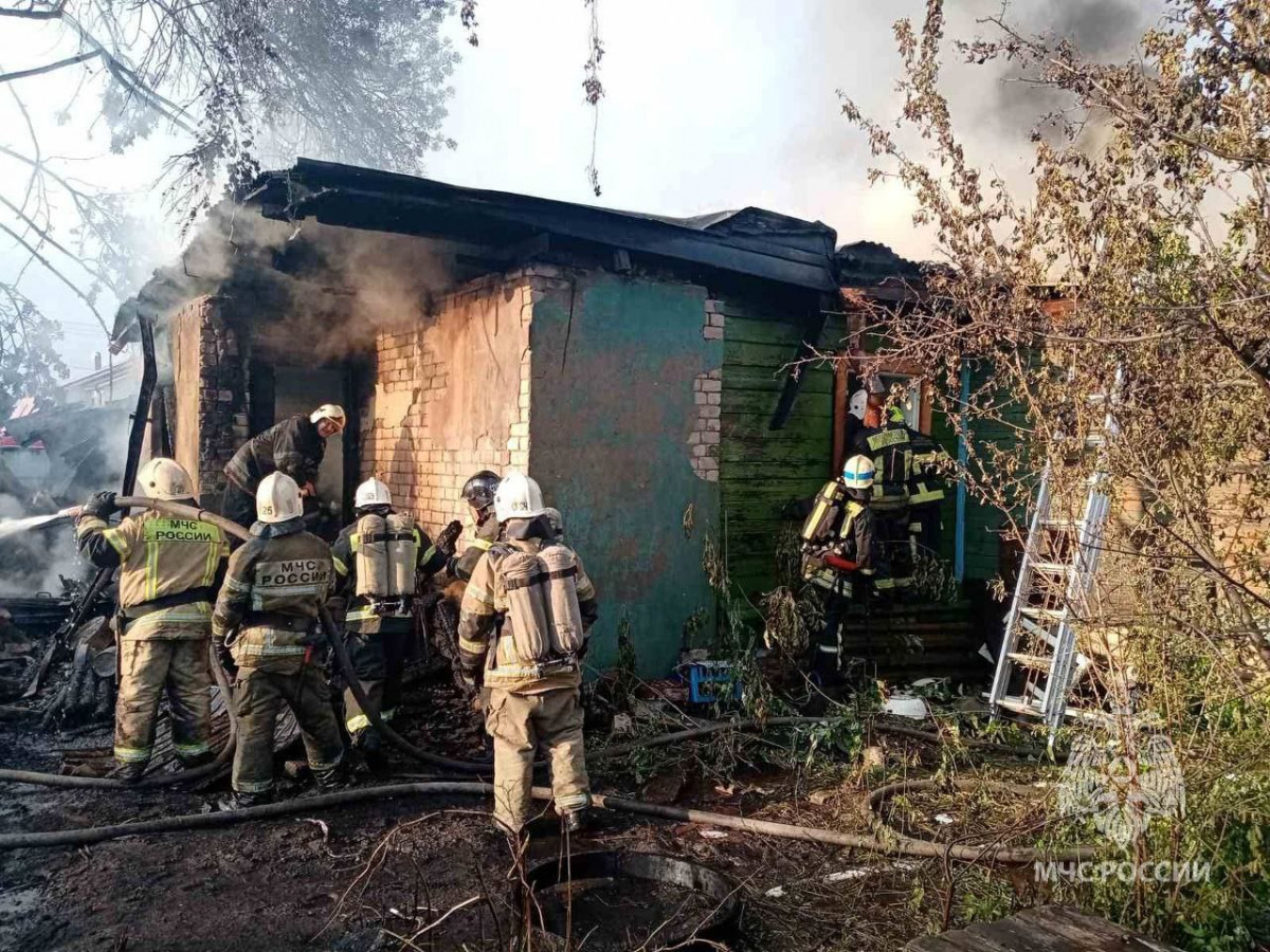 Опубликовано видео крупного пожара на улице Архимеда в Нижнем Новгороде |  Информационное агентство «Время Н»