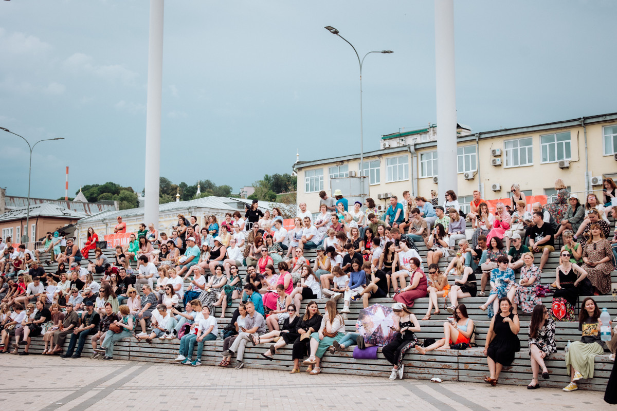 Хабенский, Пореченков и Учитель открыли Летний кинотеатр «Горький fest»