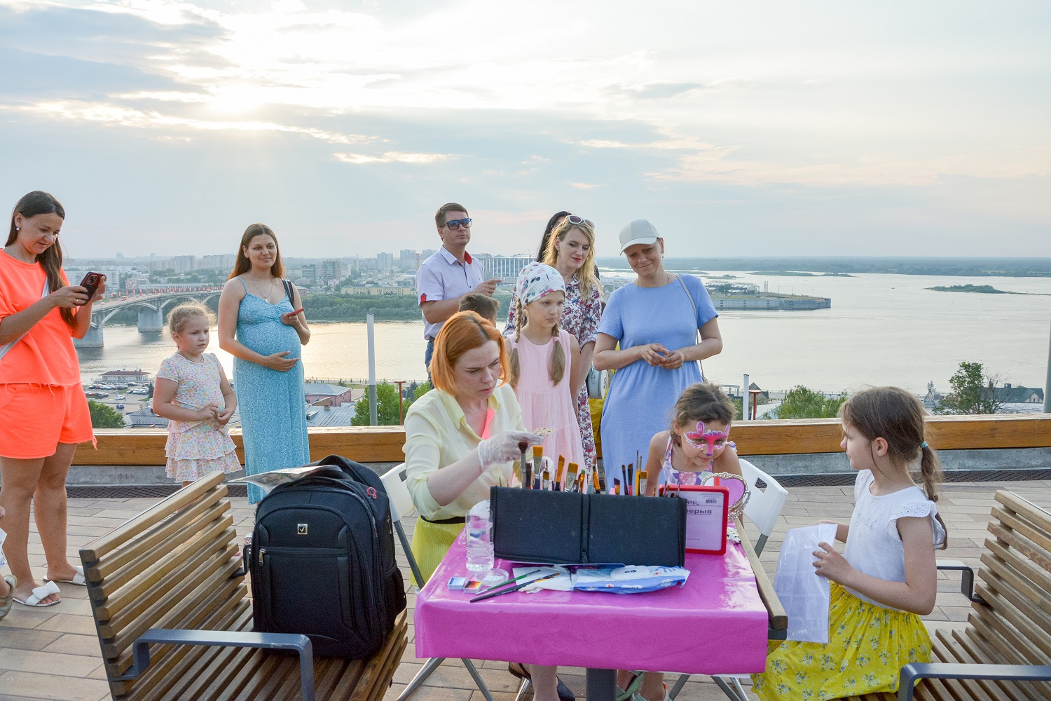 Семья Чечеваткиных стала победителем первого городского конкурса «Молодая  семья Молодежной столицы» | Информационное агентство «Время Н»