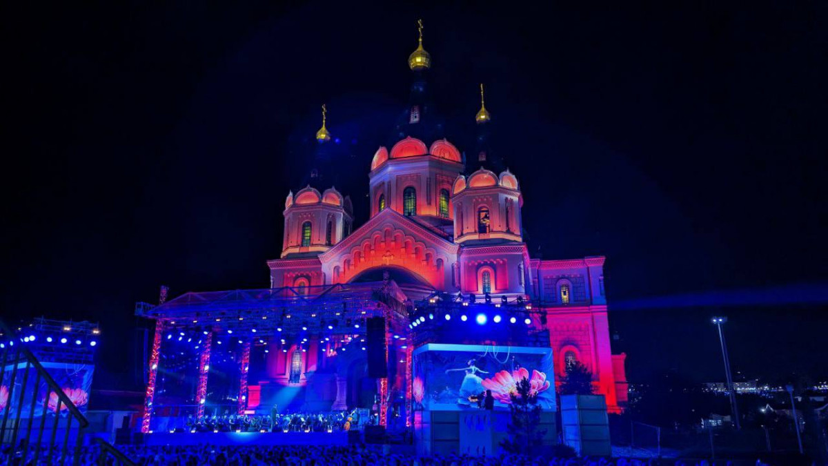 Фестиваль «Великая Русь» проходит у Собора Александра Невского в Нижнем Новгороде