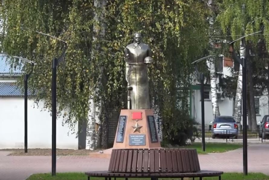 Сквер «Памяти погибших комсомольцев» благоустроили в Лыскове