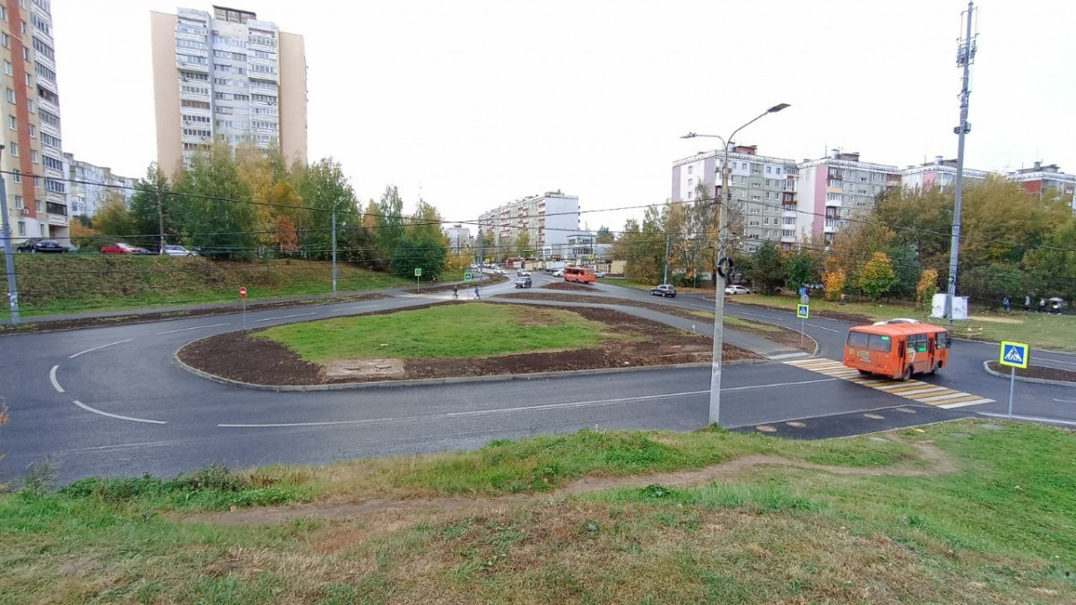 Круговое движение организовали на пересечении Верхне-Печёрской и Лопатина |  Информационное агентство «Время Н»