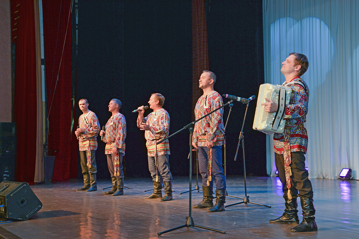 Концерт для ветеранов АПЗ провели в честь Международного дня пожилых людей