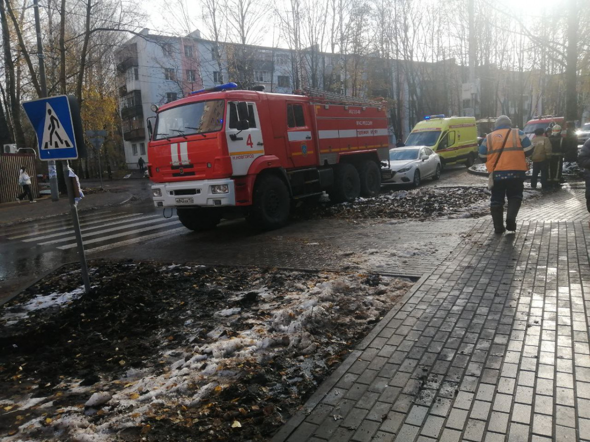 Пять машин МЧС прибыли на улицу Богородского в Нижнем Новгороде |  Информационное агентство «Время Н»