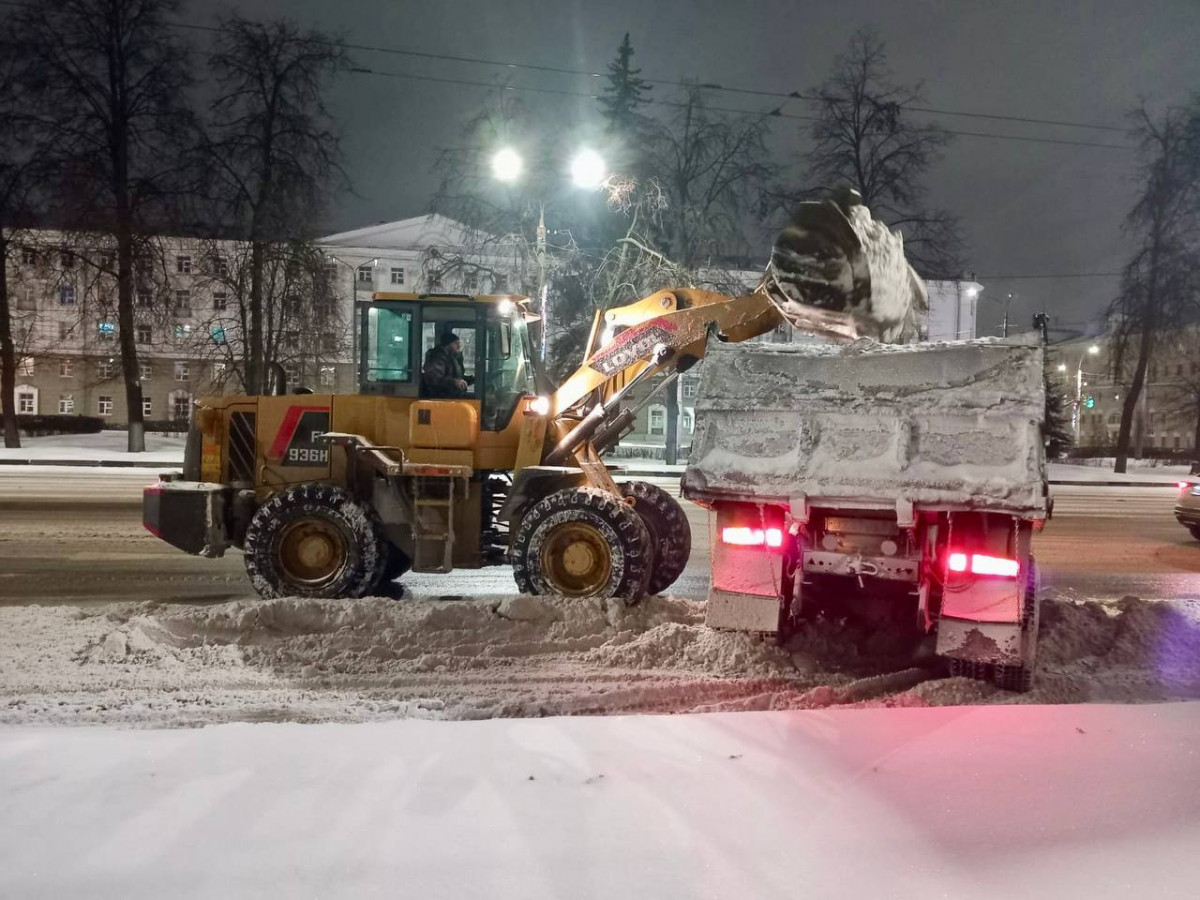 Шалабаев: дорожные службы продолжают свою работу в усиленном режиме