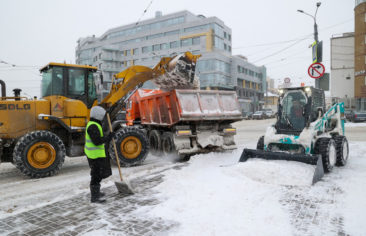 Качество работ по уборке снега проверили в рамках объезда в Нижнем  Новгороде | Информационное агентство «Время Н»