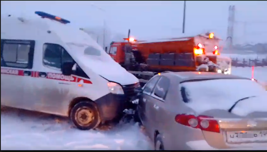 Автомобиль скорой помощи попал в ДТП в Нижегородском районе