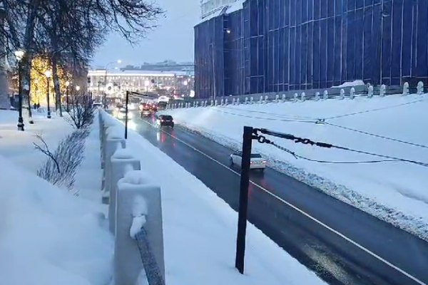 Движение транспорта ограничат на Зеленском съезде сегодня в 22:00