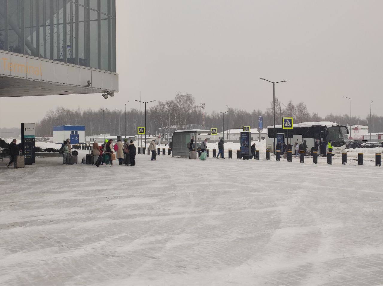 Мобильная приемная для пассажиров рейса из Египта организована в  нижегородском аэропорту | Информационное агентство «Время Н»