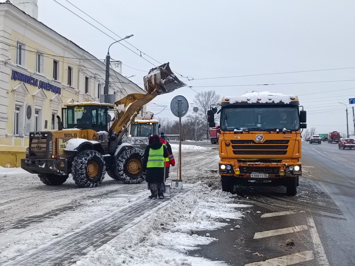 Уборка снега продолжится в Нижнем Новгороде в ночь на 6 февраля |  Информационное агентство «Время Н»