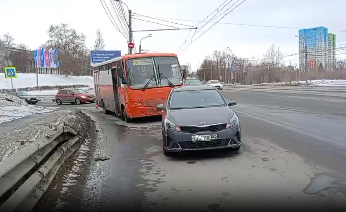 Женщина пострадала в ДТП с автобусом в Нижнем Новгороде 8 марта |  Информационное агентство «Время Н»