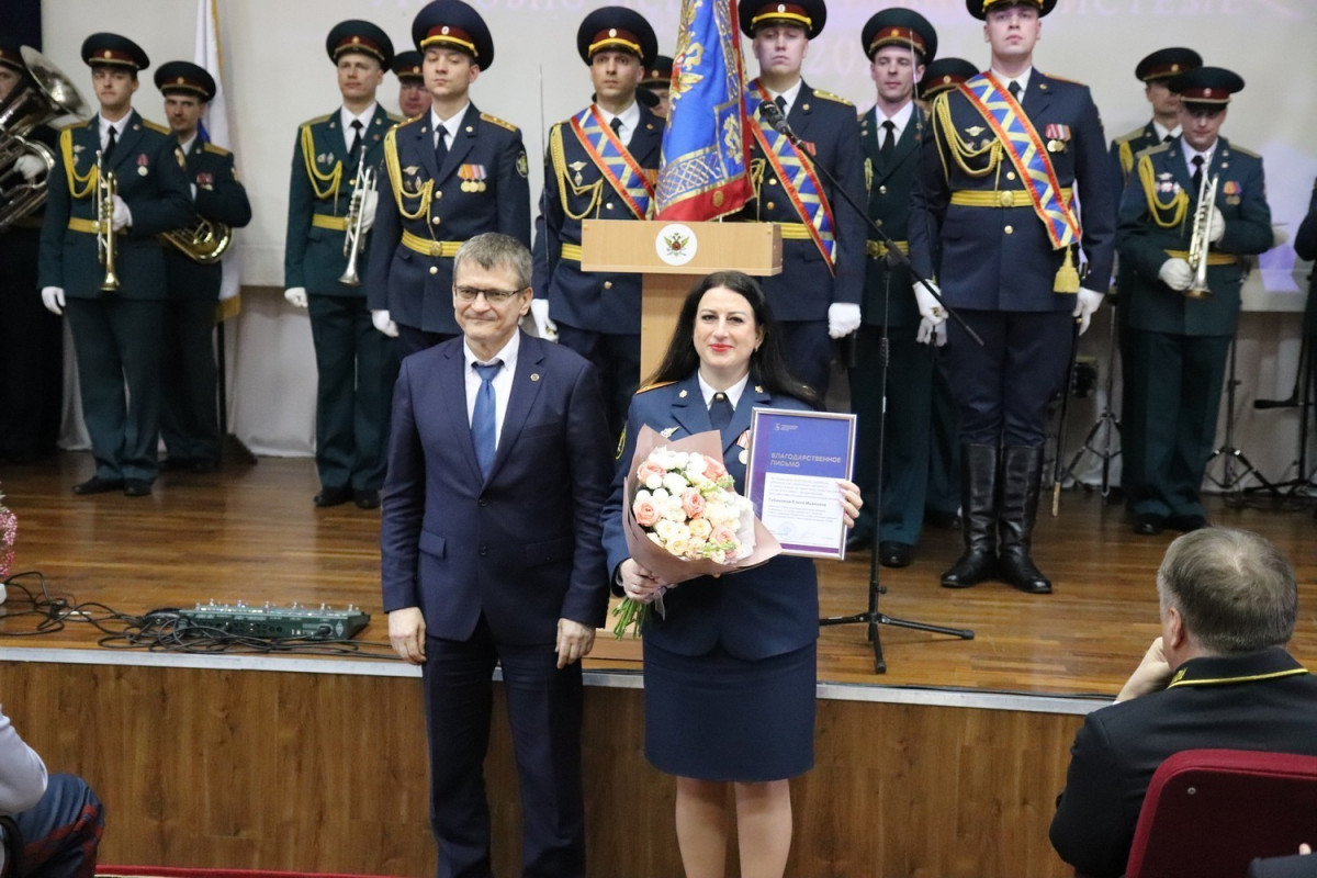 Петр Банников поздравил сотрудников нижегородского ГУФСИН с профессиональным праздником