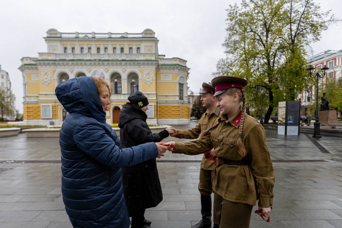 Более 25 тысяч Георгиевских лент раздали волонтёры в Нижегородской области  в преддверии праздника | Информационное агентство «Время Н»