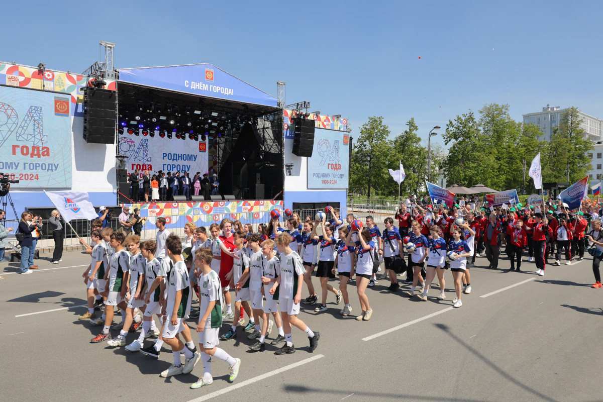 Праздничный парад в честь Дня города состоялся в Дзержинске