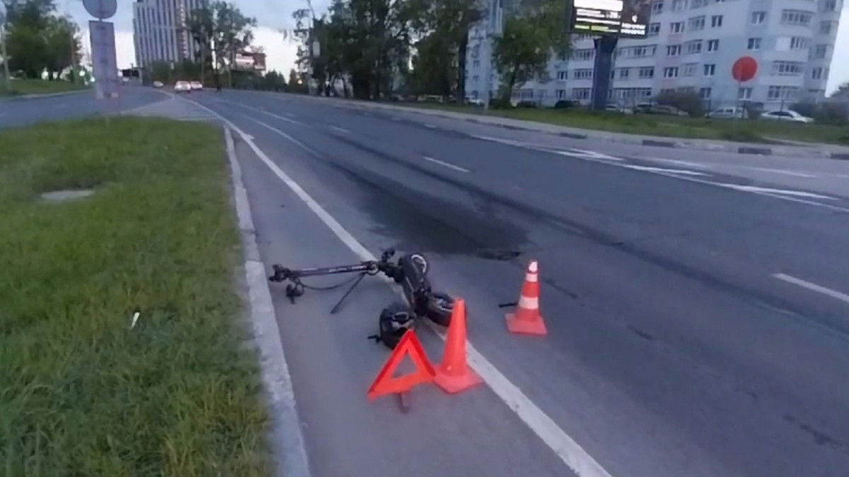 Самокатчик попал под колеса «Лады» ночью в Нижнем Новгороде