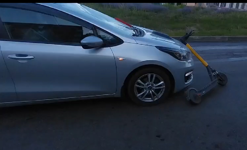 Молодого мужчину на самокате сбили в Нижнем Новгороде