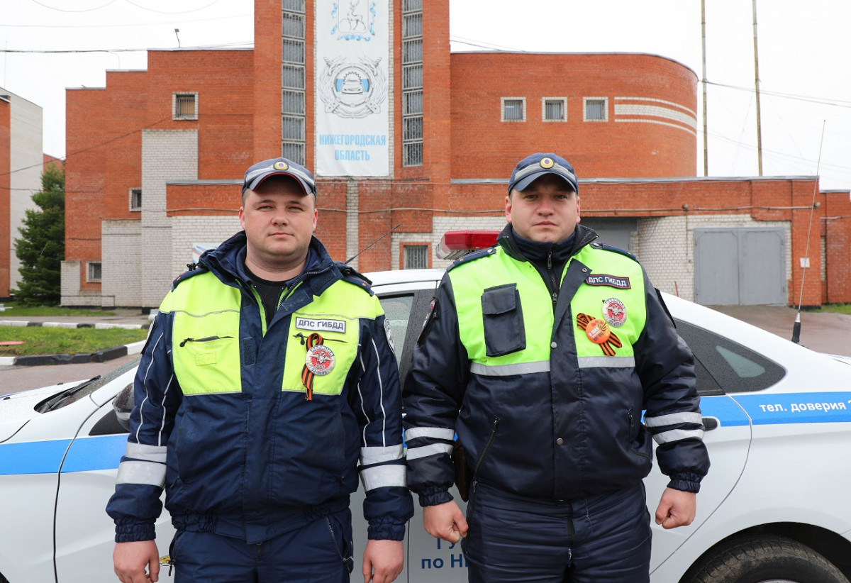 Нижегородские полицейские помогли водителю, у которого случился инсульт