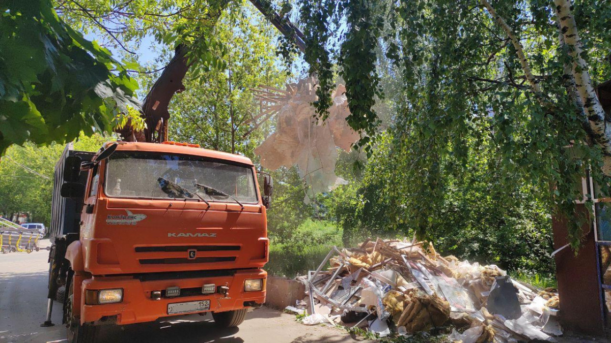 Незаконные торговые объекты демонтировали на набережной Федоровского и улице Касьянова