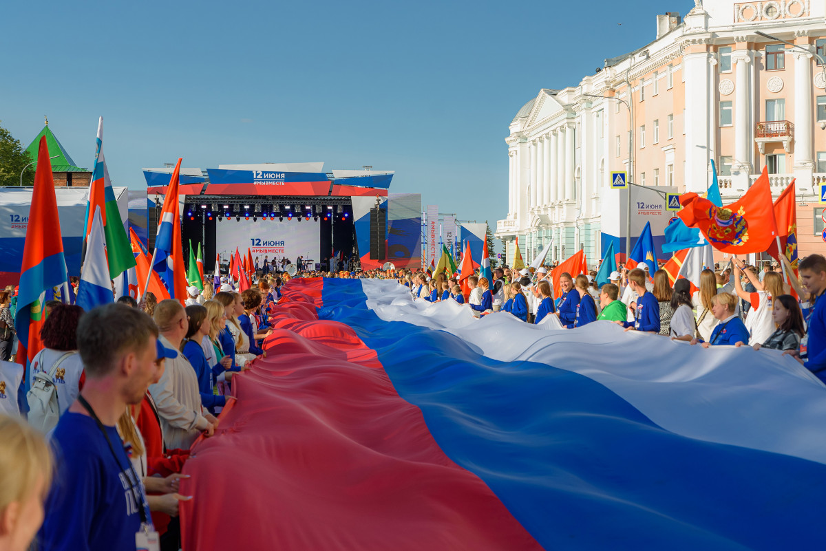 Парад национальностей, этноярмарки и концерты пройдут в Нижнем Новгороде в День России