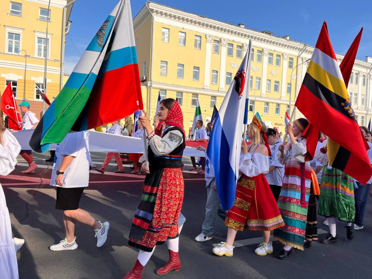 Парад национальностей прошёл в Нижнем Новгороде