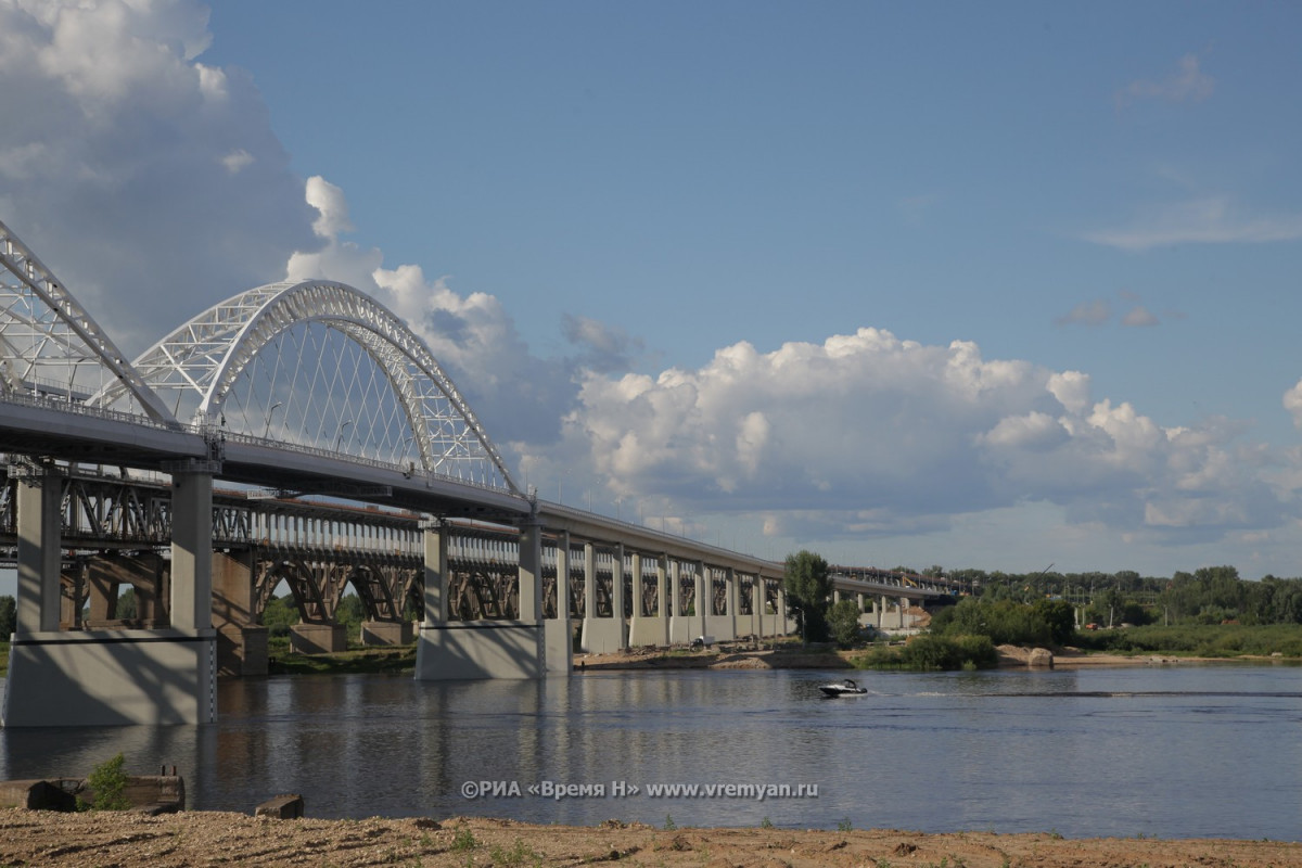 Многокилометровая пробка образовалась на Борском мосту 16 июня