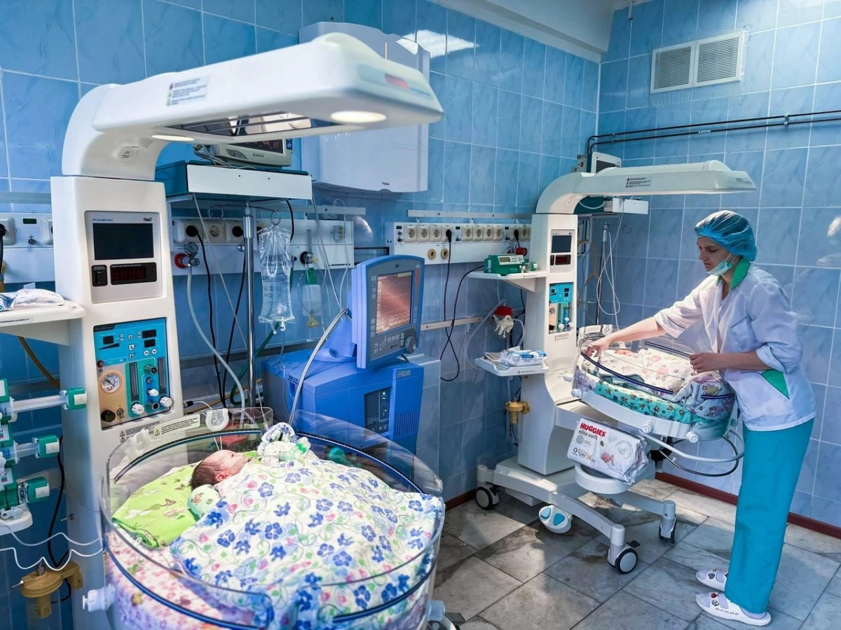 Новые реанимационные системы для выхаживания новорожденных появились в областной детской больнице
