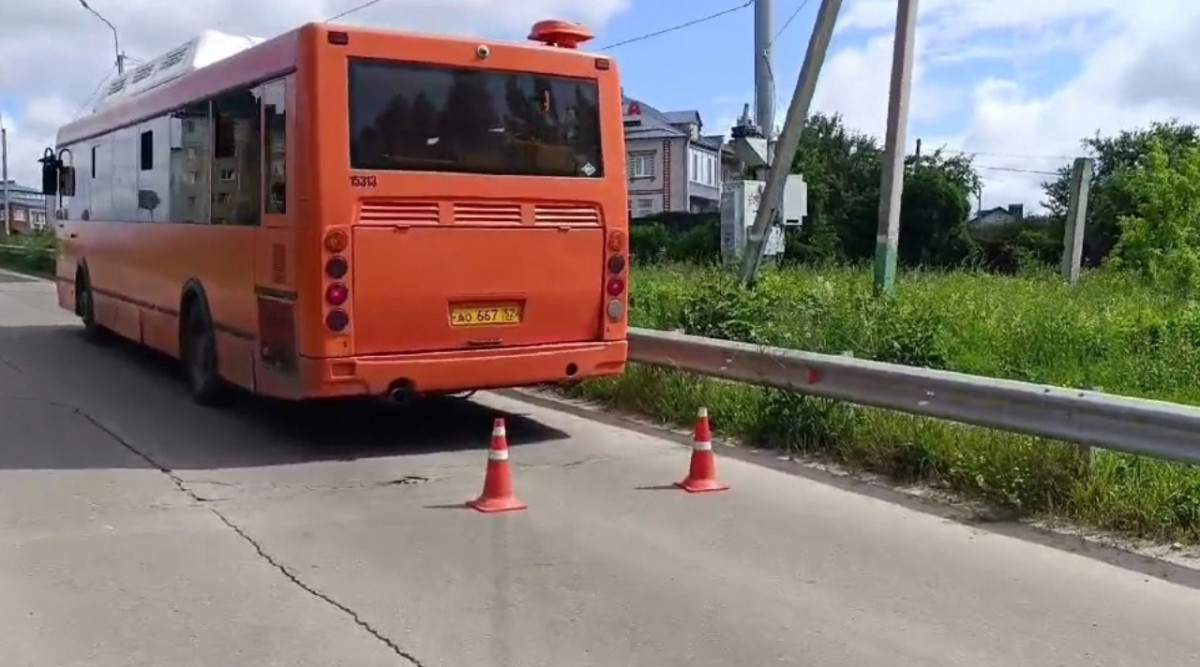 Женщина получила травмы из-за резкого торможения автобуса в Арзамасе