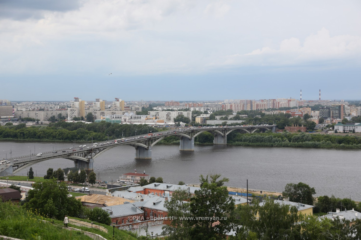 Огромная пробка образовалась в районе Канавинского моста утром 26 июня