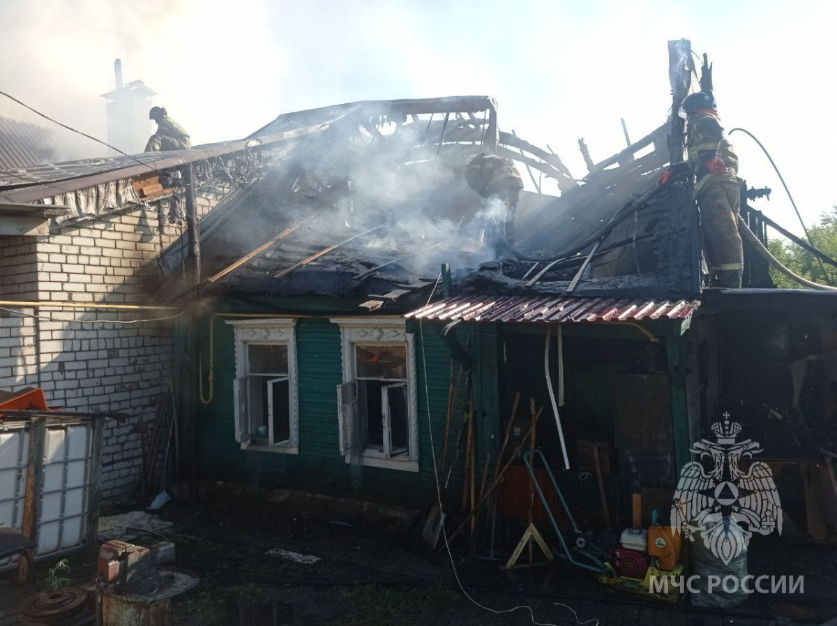 Жилой дом сгорел на улице Портальная в Сормовском районе