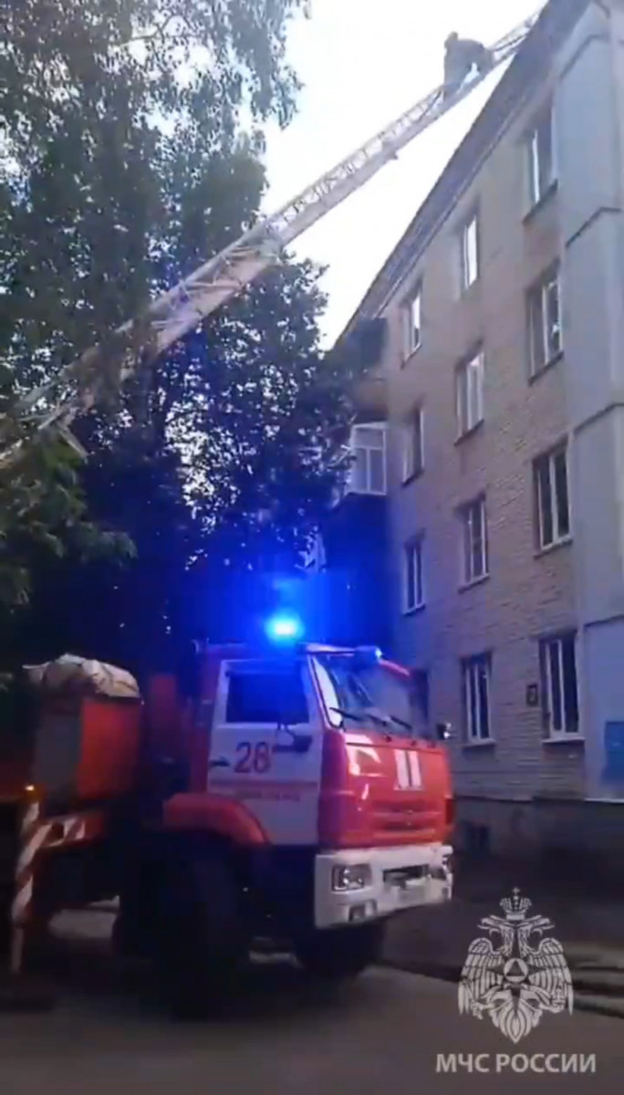 Более 30 человек эвакуировали из горящего дома в центре Нижнего Новгорода