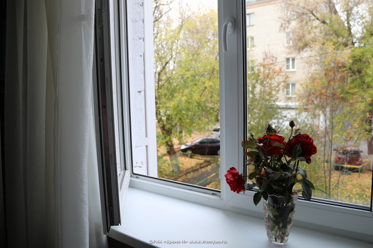 Годовалая девочка выпала из окна в микрорайоне Щербинки