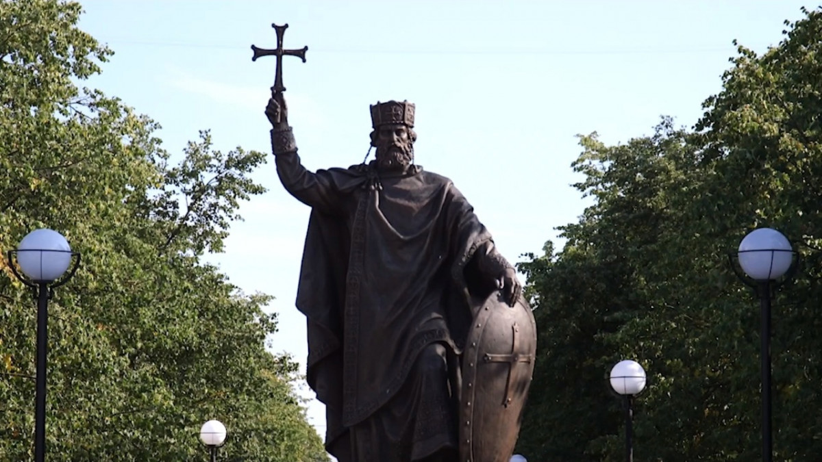 Памятник князю Владимиру открыли и освятили в Дзержинске