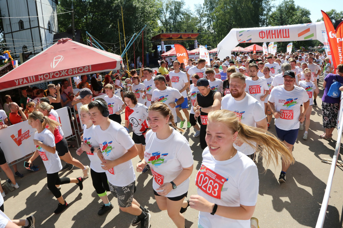 Более 800 нижегородцев и гостей города примут участие в забеге «Достигая цели!»