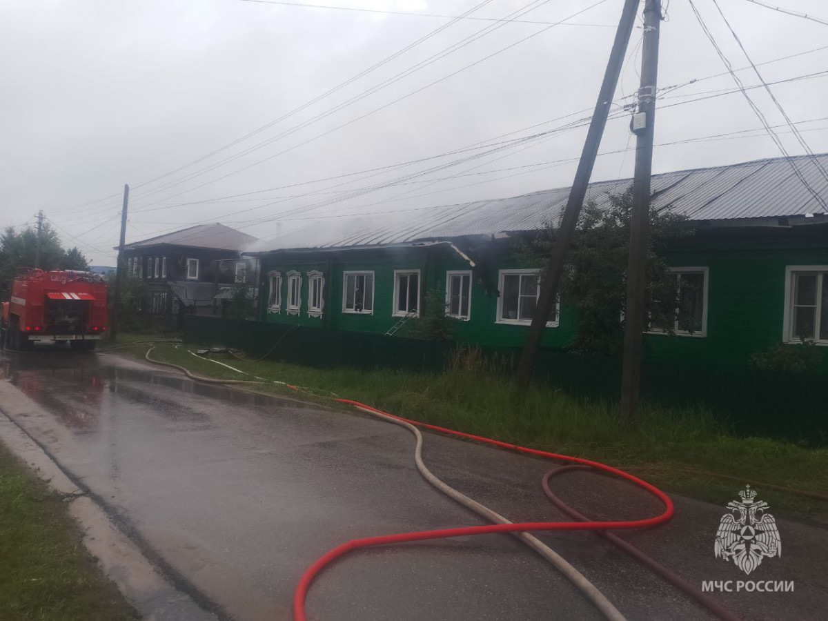 Пять человек эвакуированы из горящего дома в Кулебаках