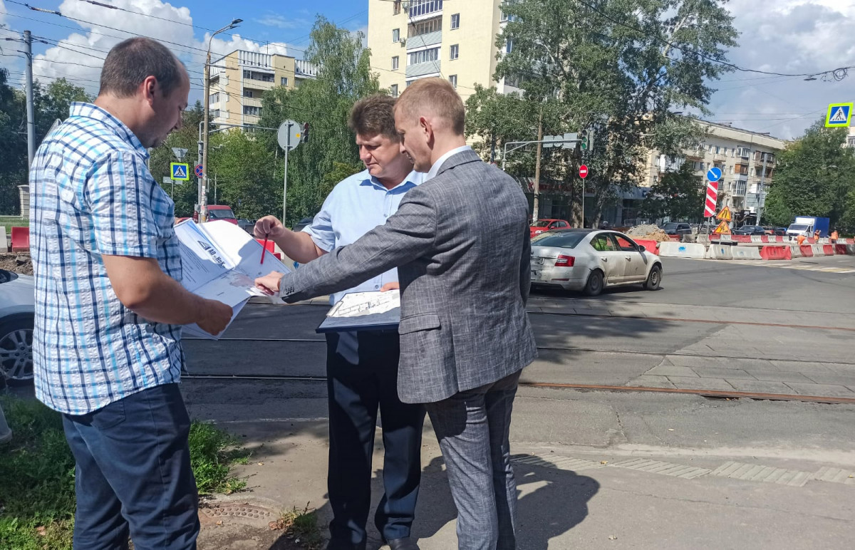 Нижегородцев просят планировать маршруты из-за перекрытия перекрестка Белинского и Ошарской