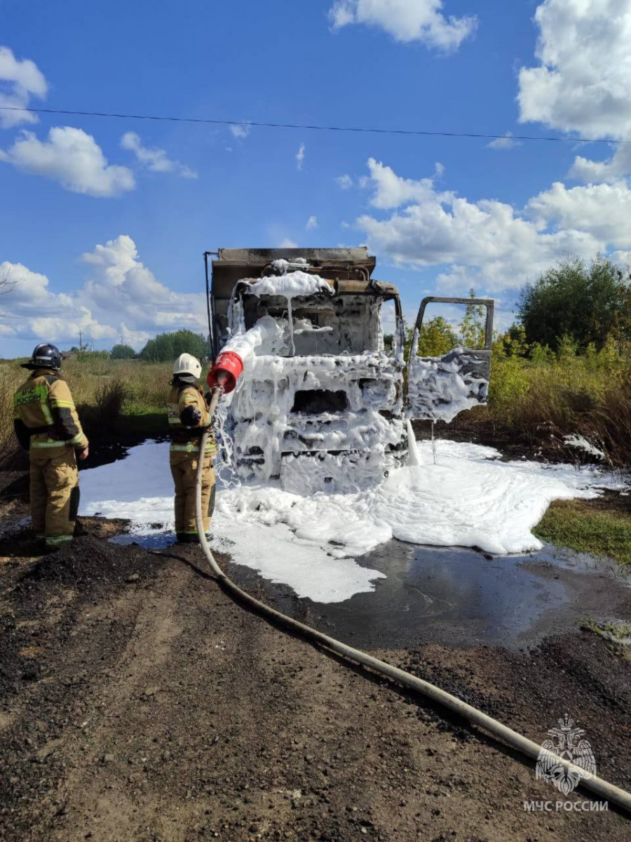 Водитель самосвала заживо сгорел в Нижегородской области