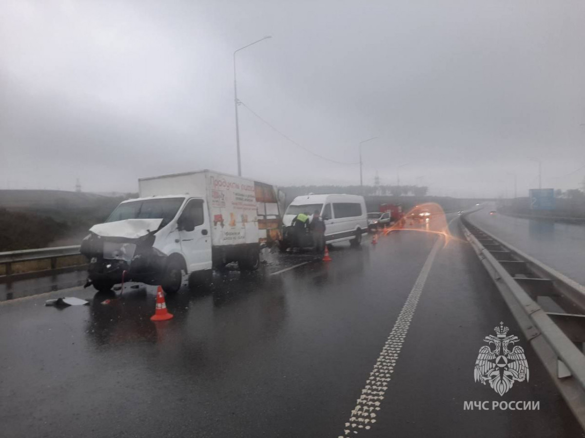 Появились фото и видео с места ДТП в Сергачском округе