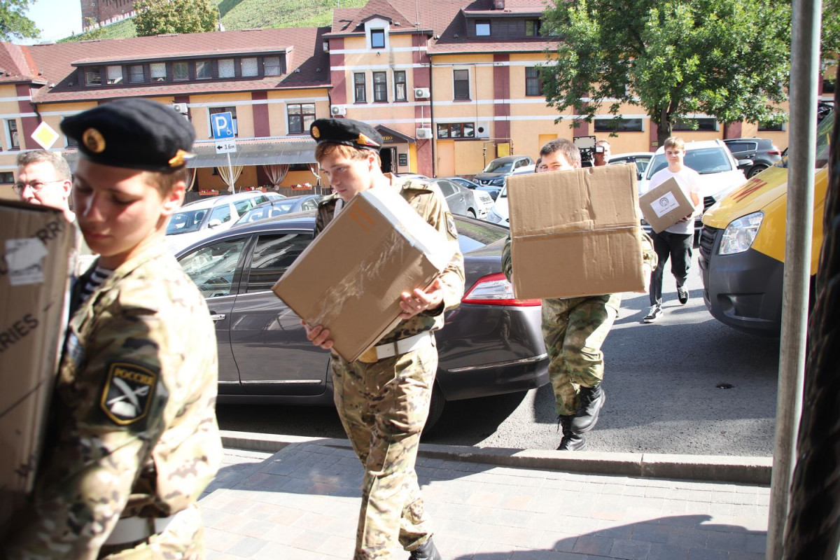 Студенты и педагоги нижегородских колледжей и техникумов собрали три тонны гуманитарного груза для жителей Курской области