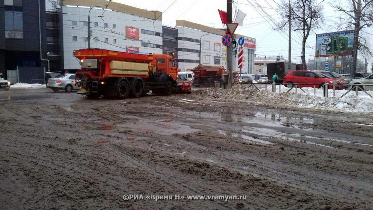 Отказаться от пескосоляной смести в пользу реагентов всё ещё планируют в Нижнем Новгороде